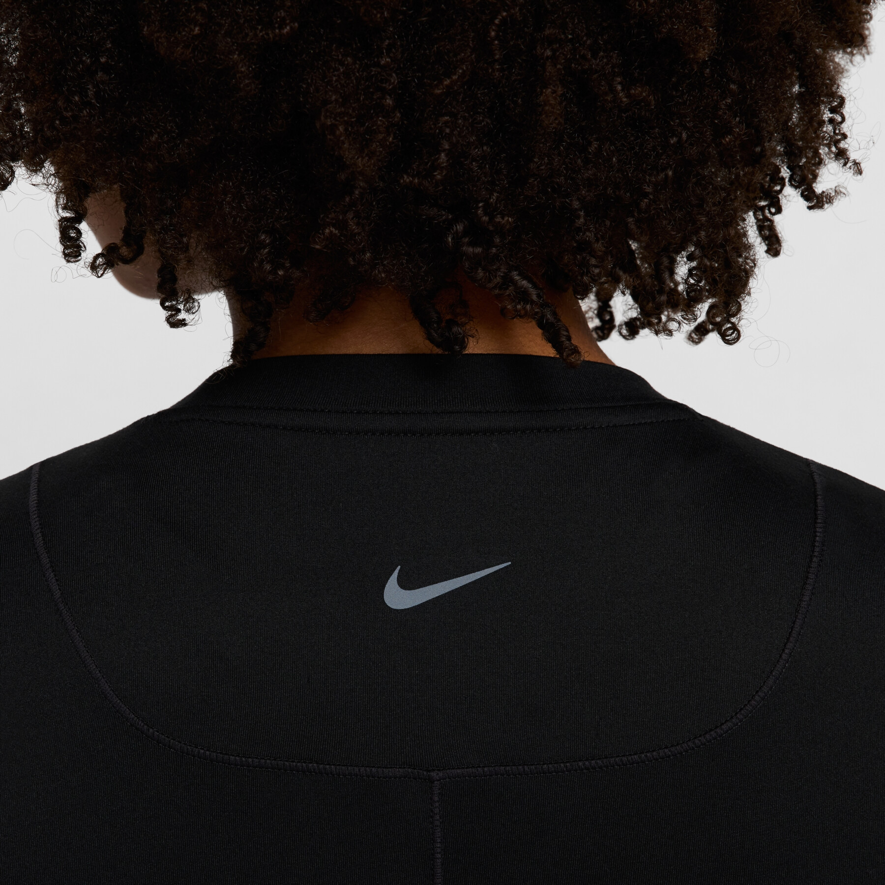 Camiseta de entrenamiento vapor slim para mujer Nike One